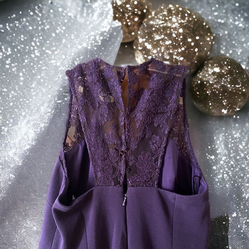 J S Collection Lace Gown Size Small - Picture 3 of 6